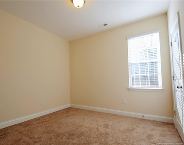 154 Heatherwood Drive - Photo Thumbnail 14
