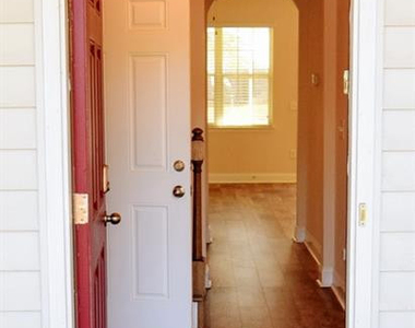 154 Heatherwood Drive - Photo Thumbnail 2