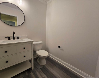 102 Whistling Pines Drive - Photo Thumbnail 8