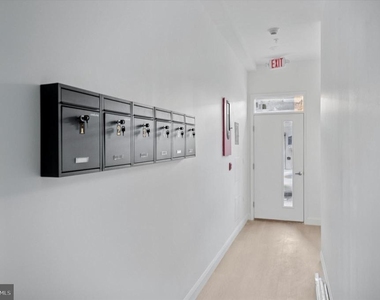 103 103 N 63rd - Photo Thumbnail 1