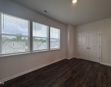 724 Dorset Stream Drive - Photo Thumbnail 13