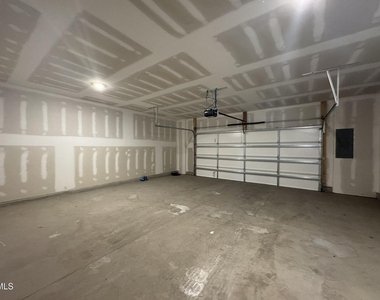 724 Dorset Stream Drive - Photo Thumbnail 30
