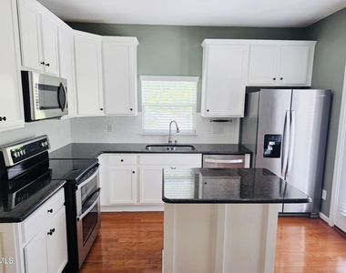 124 Braeside Court - Photo Thumbnail 3