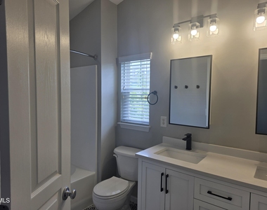 124 Braeside Court - Photo Thumbnail 23