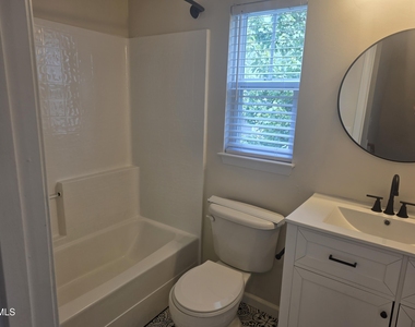 124 Braeside Court - Photo Thumbnail 17