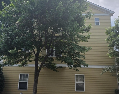 124 Braeside Court - Photo Thumbnail 5