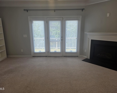 124 Braeside Court - Photo Thumbnail 12