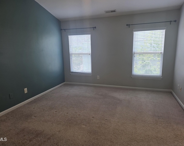 124 Braeside Court - Photo Thumbnail 25