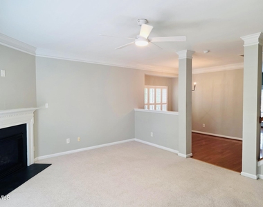 124 Braeside Court - Photo Thumbnail 19