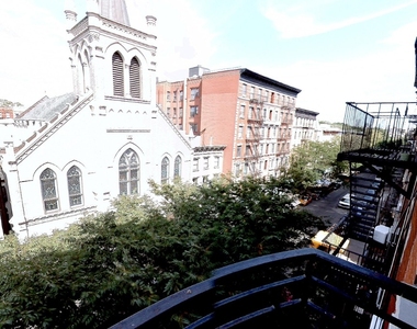 Copy of 102 E 7th St., Unit 5 - Photo Thumbnail 3