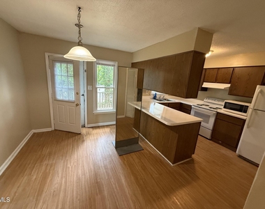 925 Hearthridge Court - Photo Thumbnail 10