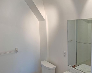 414 Old Lancaster Road - Photo Thumbnail 52