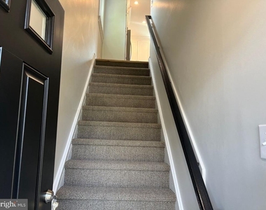 327 Garden Avenue - Photo Thumbnail 6