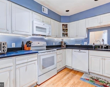 114 Pinecrest Lane - Photo Thumbnail 7