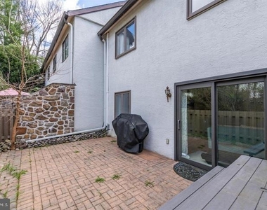 114 Pinecrest Lane - Photo Thumbnail 22