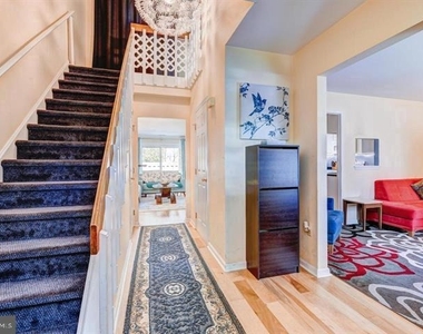 114 Pinecrest Lane - Photo Thumbnail 2