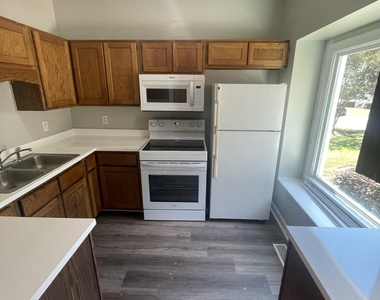 6140 Loch Laural Lane - Photo Thumbnail 2