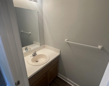 6140 Loch Laural Lane - Photo Thumbnail 9