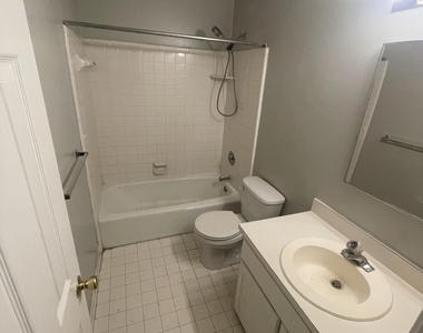 6140 Loch Laural Lane - Photo Thumbnail 11