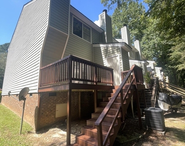 6140 Loch Laural Lane - Photo Thumbnail 12