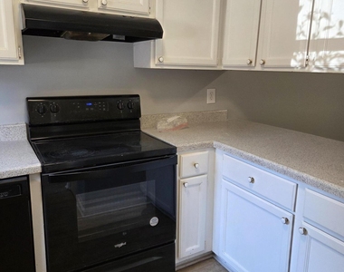 4425 Roller Court - Photo Thumbnail 4