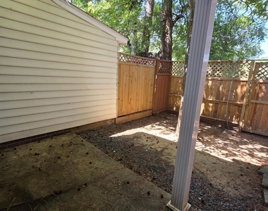 4425 Roller Court - Photo Thumbnail 15