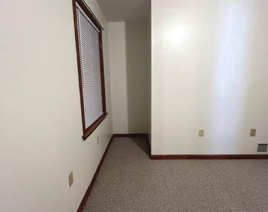 7888 Anthony Highway - Photo Thumbnail 30