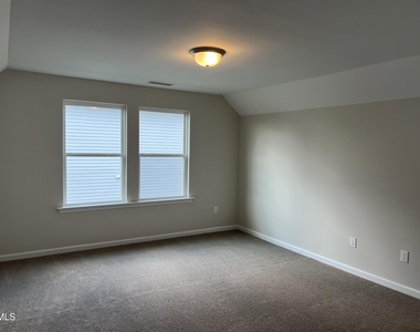 262 Streamliner Boulevard - Photo Thumbnail 16