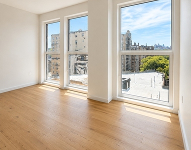 636 West 158th Street - Photo Thumbnail 3