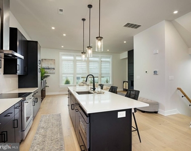 304 Squire Drive - Photo Thumbnail 9