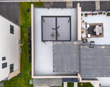 304 Squire Drive - Photo Thumbnail 33
