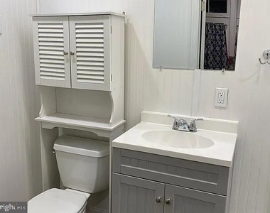 129 W Miner Street - Photo Thumbnail 9