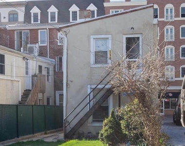 119 E Market Street - Photo Thumbnail 1