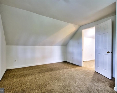 342 Sherry Lane - Photo Thumbnail 29