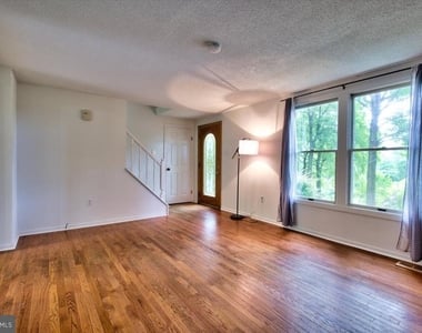 342 Sherry Lane - Photo Thumbnail 11