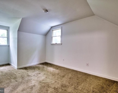 342 Sherry Lane - Photo Thumbnail 28