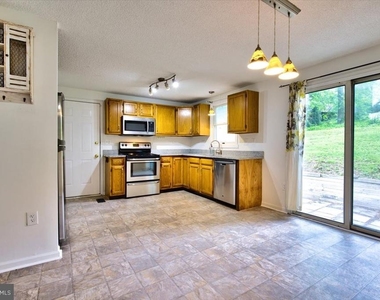342 Sherry Lane - Photo Thumbnail 13