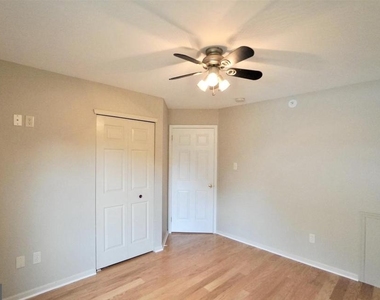 2607 Virginia Lane - Photo Thumbnail 24