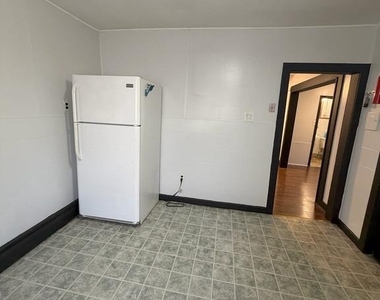 225 Wood Street - Photo Thumbnail 10