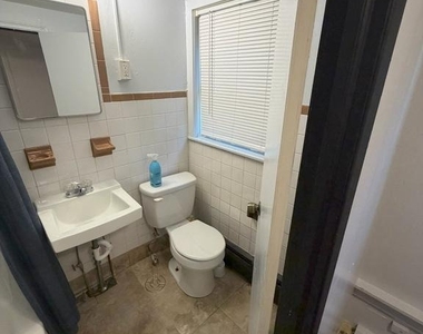 225 Wood Street - Photo Thumbnail 7