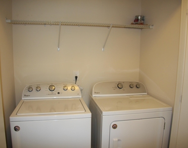1012 Semora Lane - Photo Thumbnail 26