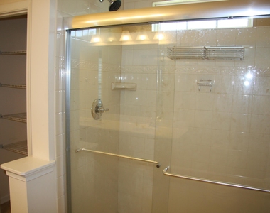1012 Semora Lane - Photo Thumbnail 18