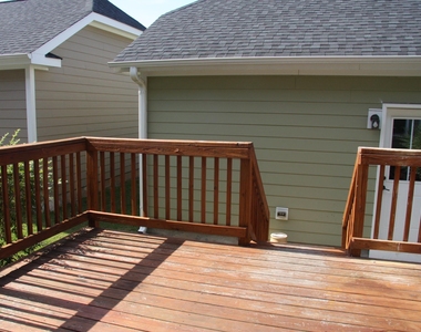 1012 Semora Lane - Photo Thumbnail 29