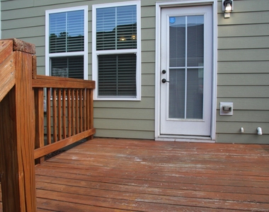 1012 Semora Lane - Photo Thumbnail 28