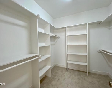 28 Grandwood Circle - Photo Thumbnail 18