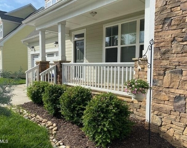 28 Grandwood Circle - Photo Thumbnail 27