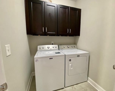 28 Grandwood Circle - Photo Thumbnail 16