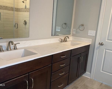 28 Grandwood Circle - Photo Thumbnail 19