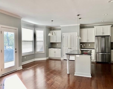28 Grandwood Circle - Photo Thumbnail 7