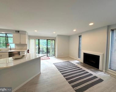 104 Sayre Dr - Photo Thumbnail 11